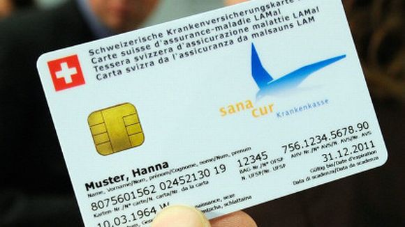 Cybersante La Nouvelle Carte D Assure Debarque Rts Ch Suisse