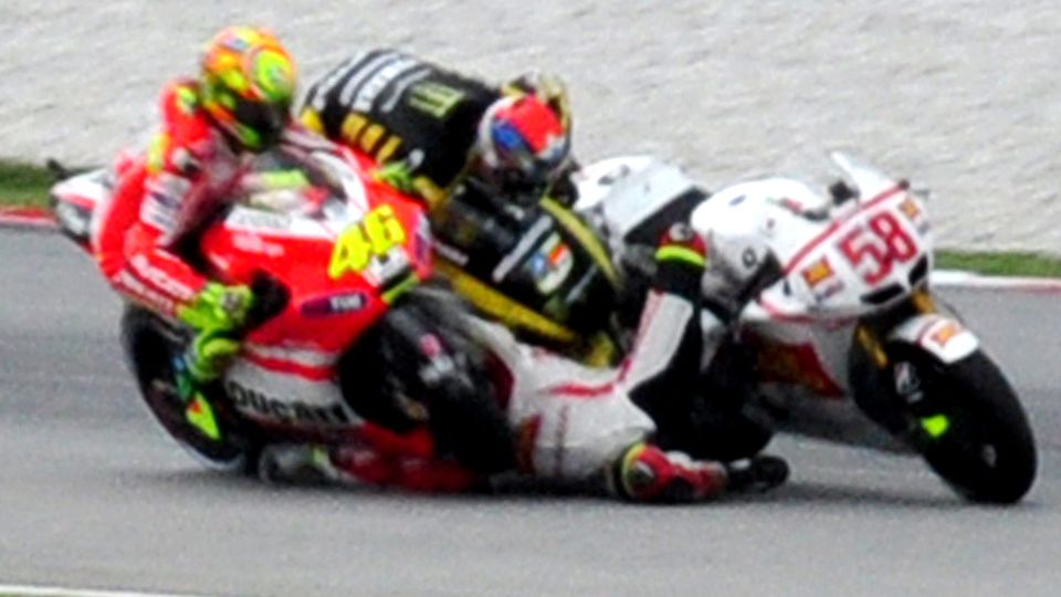 Marco Simoncelli perd la vie en Malaisie - rts.ch 