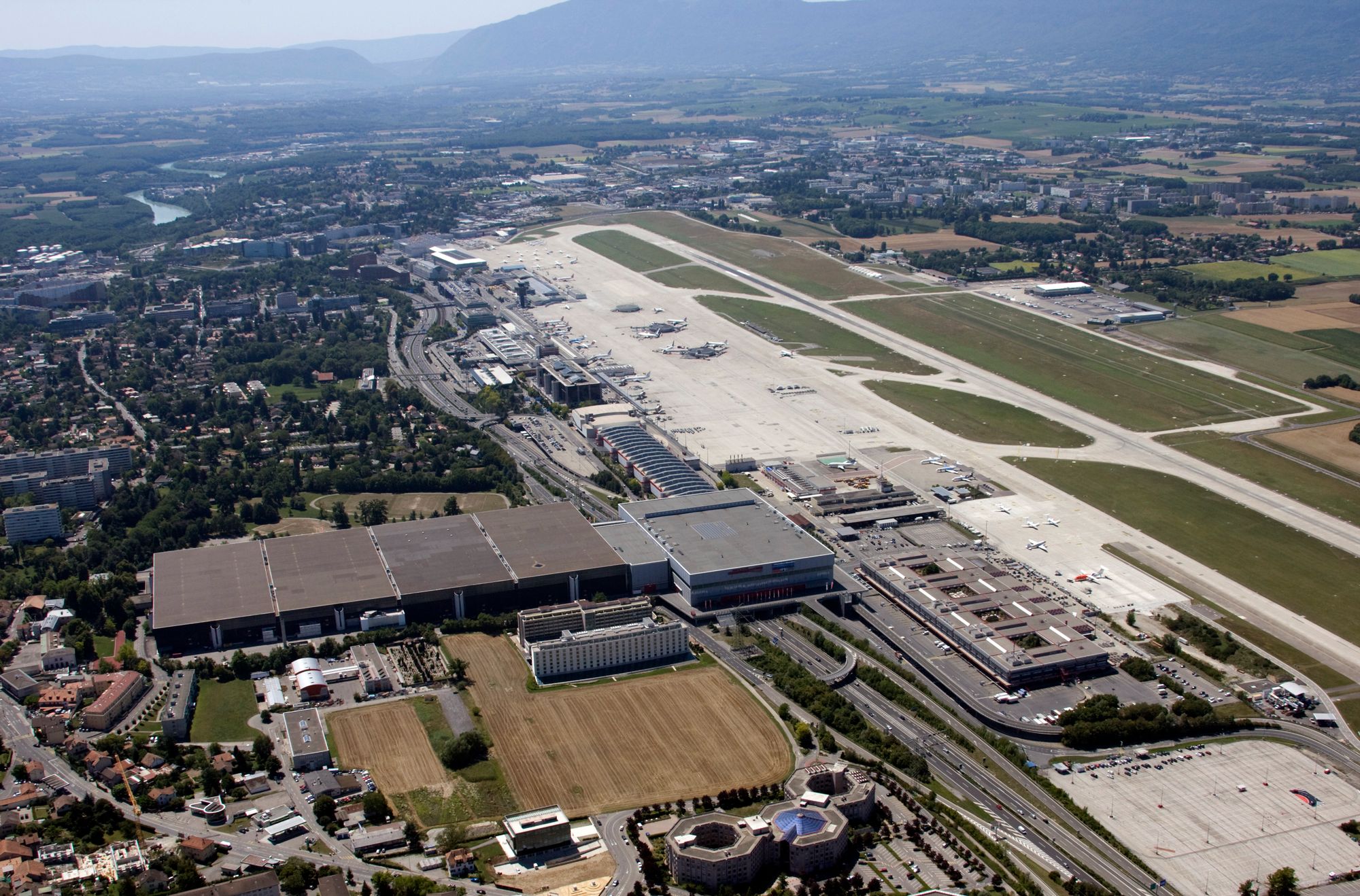 Le Directeur De L'aéroport De Genève Prévoit Un Nouveau Terminal D'ici ...