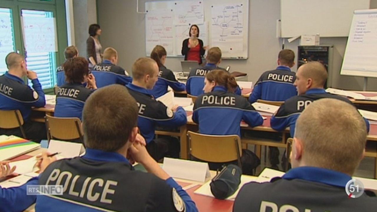 Fribourg, Neuchâtel et Jura créent une école de police commune  rts.ch