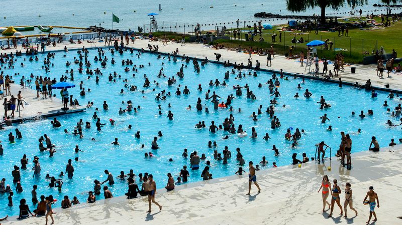 Le Coût Dune Baignade Peut Passer Du Simple Au Triple Selon