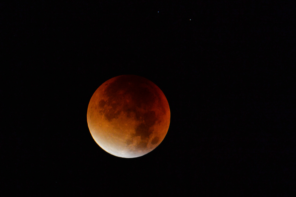 Il sera possible d’assister vendredi à la plus longue éclipse de Lune du 21e siècle.