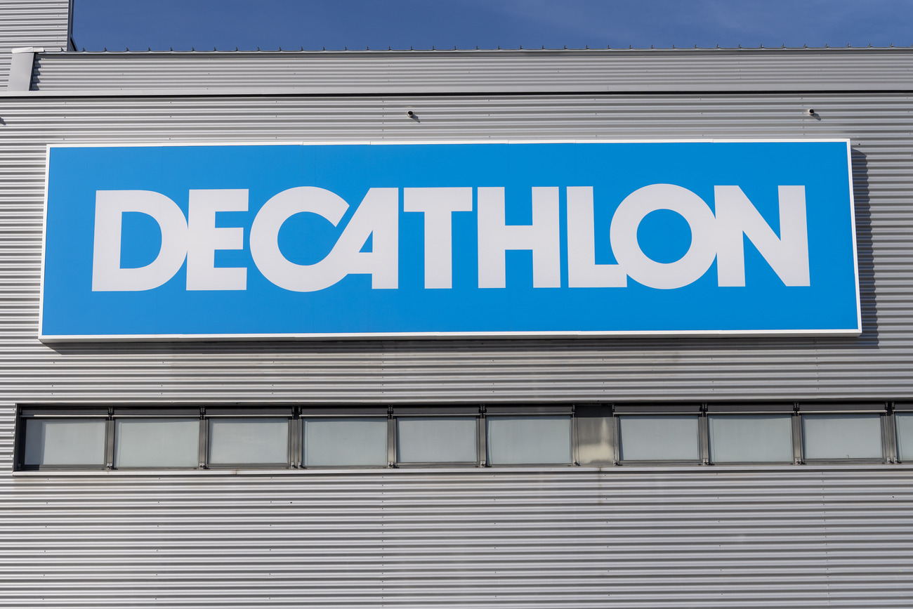 Le hijab vendu par les magasins Decathlon fait polémique en France