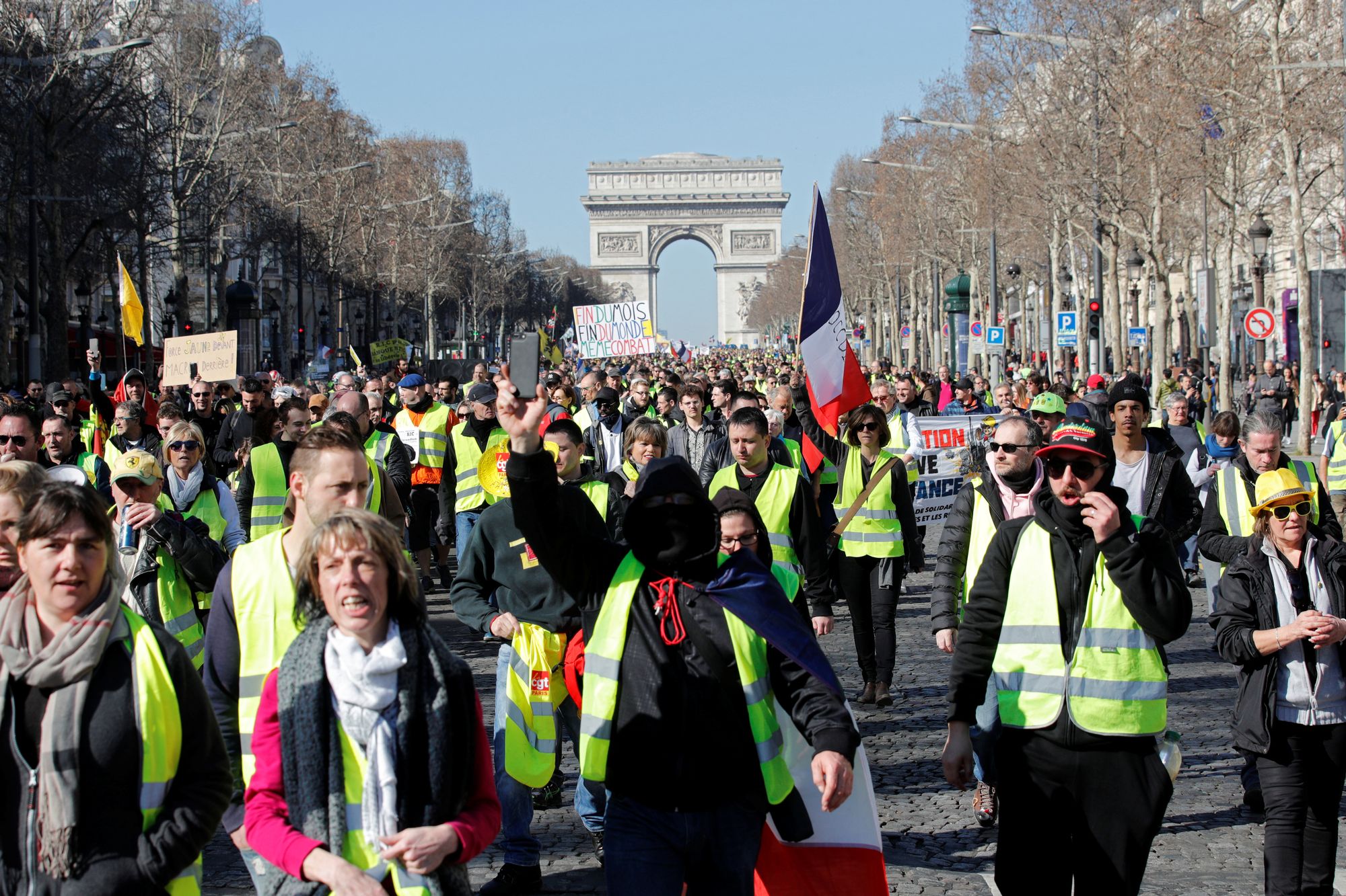 Les Gilets Jaunes Ont Coûté à La France 0,2 Point De Croissance ...