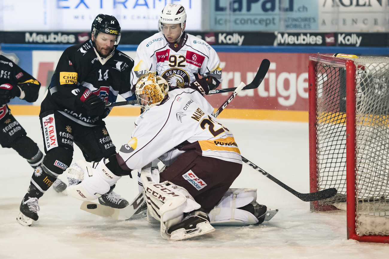 National League: Genève Gagne à Fribourg Et Peut Encore Rêver De ...