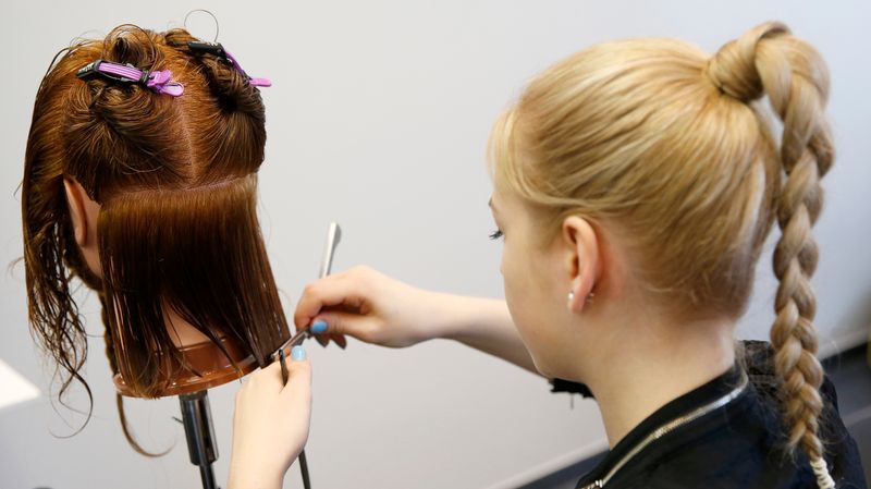 Un Salon De Coiffure Sur Deux Ne Respecte Pas La Nouvelle