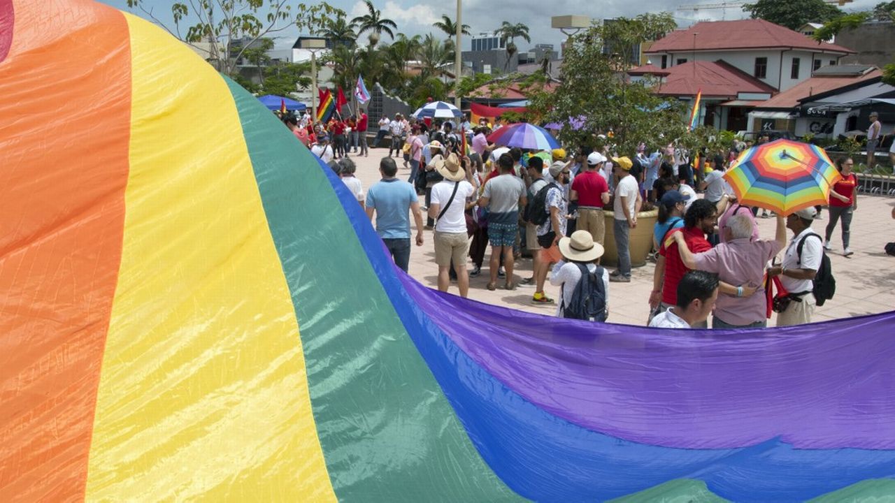 Le Costa Rica Légalise Le Mariage Pour Tous Une Première En Amérique Centrale Rtsch Monde 8147