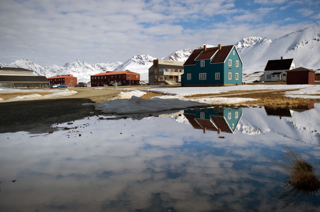 Mange vitenskapelige stiftelser er etablert i Ny-Ålesund. [Martin Bureau - AFP]