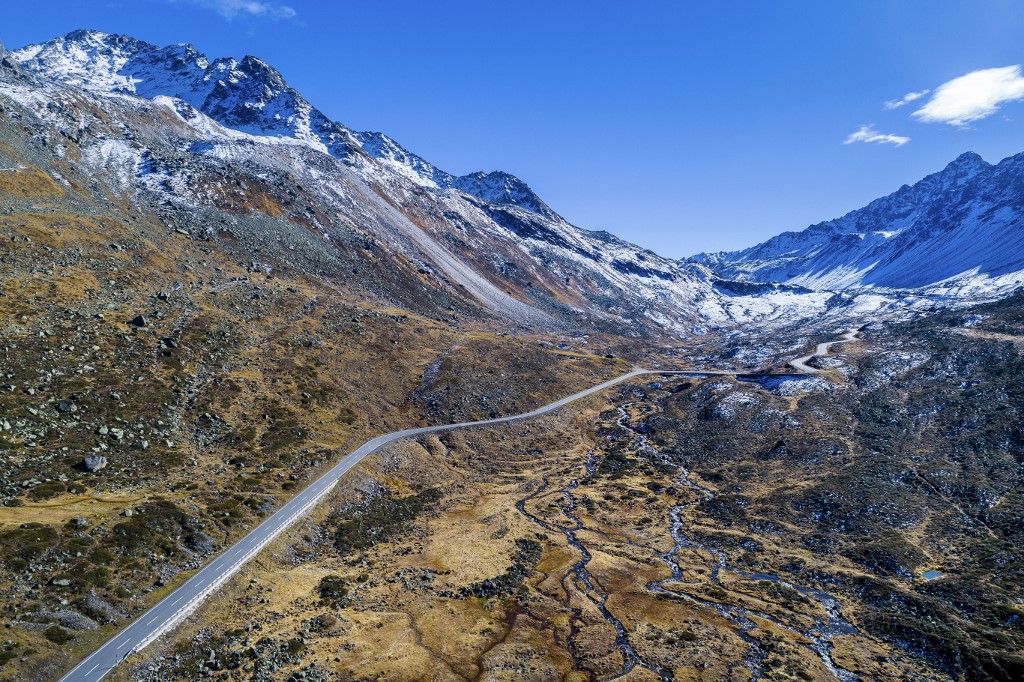 Veduta aerea del Passo Floila. [Stefan Schurr - mauritius images via AFP]