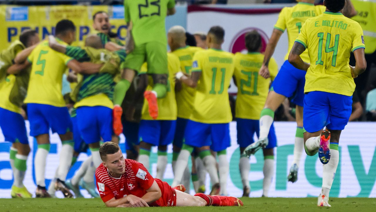 FIFA Coupe du monde 2022: battue par le Brésil, la Suisse jouera sa  qualification contre la Serbie vendredi  - Football
