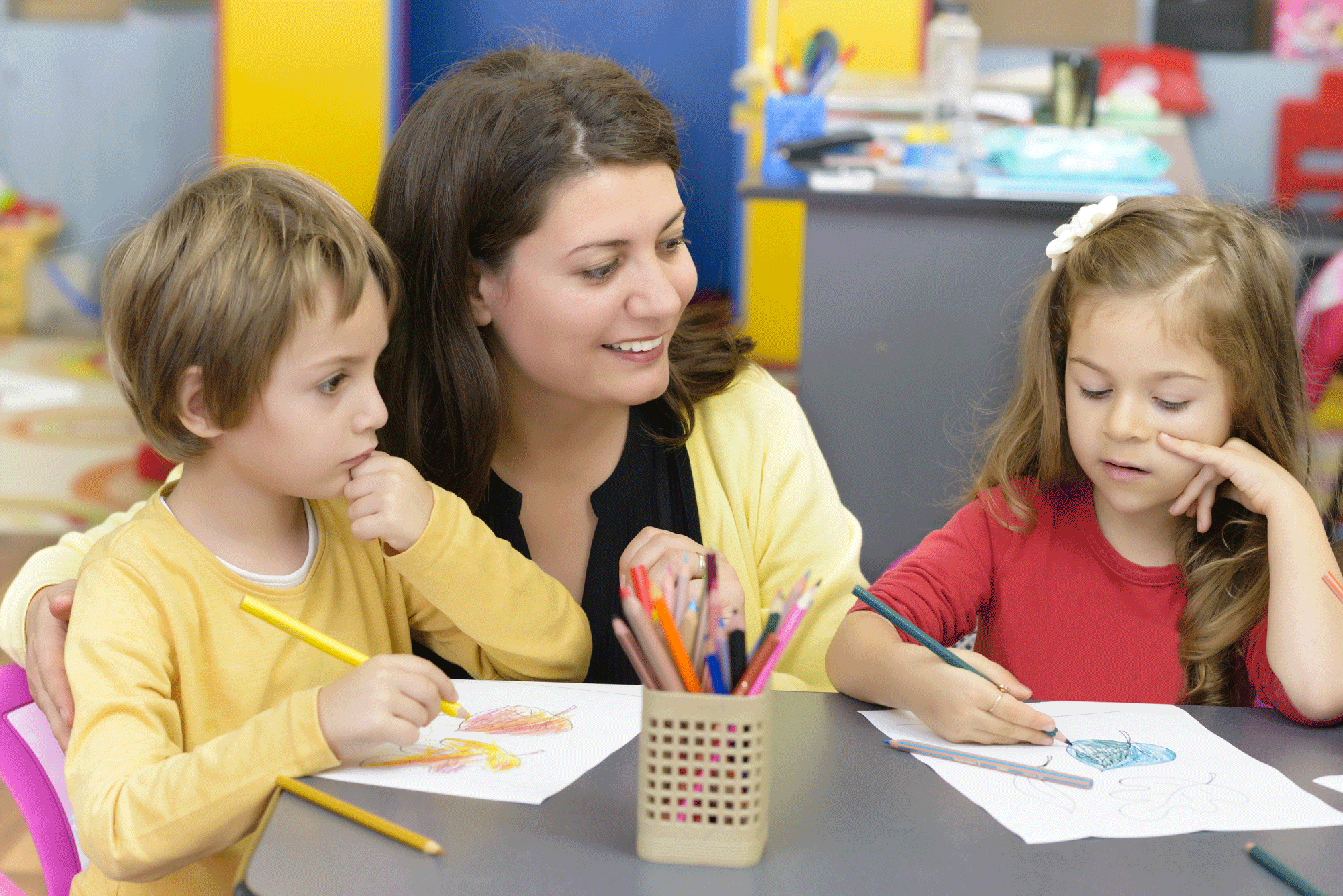 Вебинар воспитатель играющий. Nursery Assistant. A Doctor supervises the children in the Kindergarten.