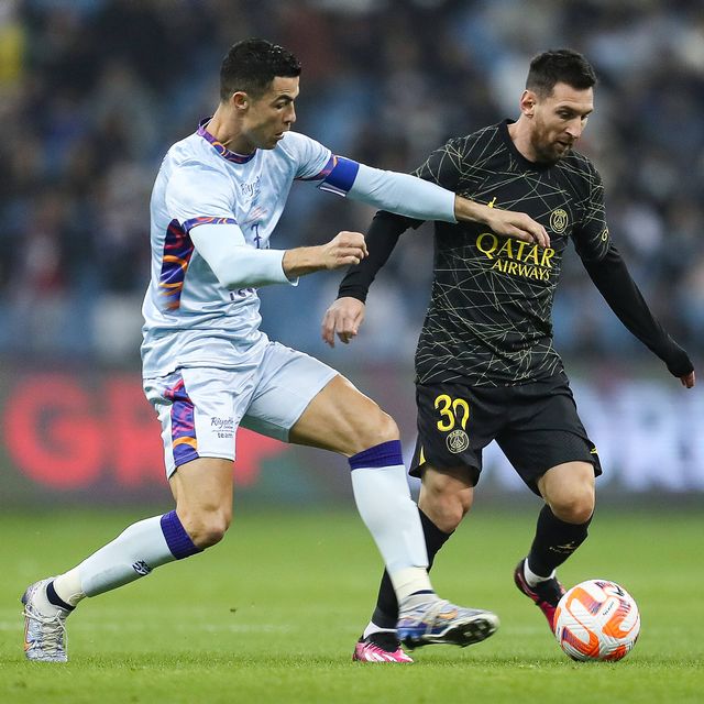 Foot PSG - PSG : Cristiano Ronaldo contre Messi, le match ultime fait  fureur ! - Foot 01