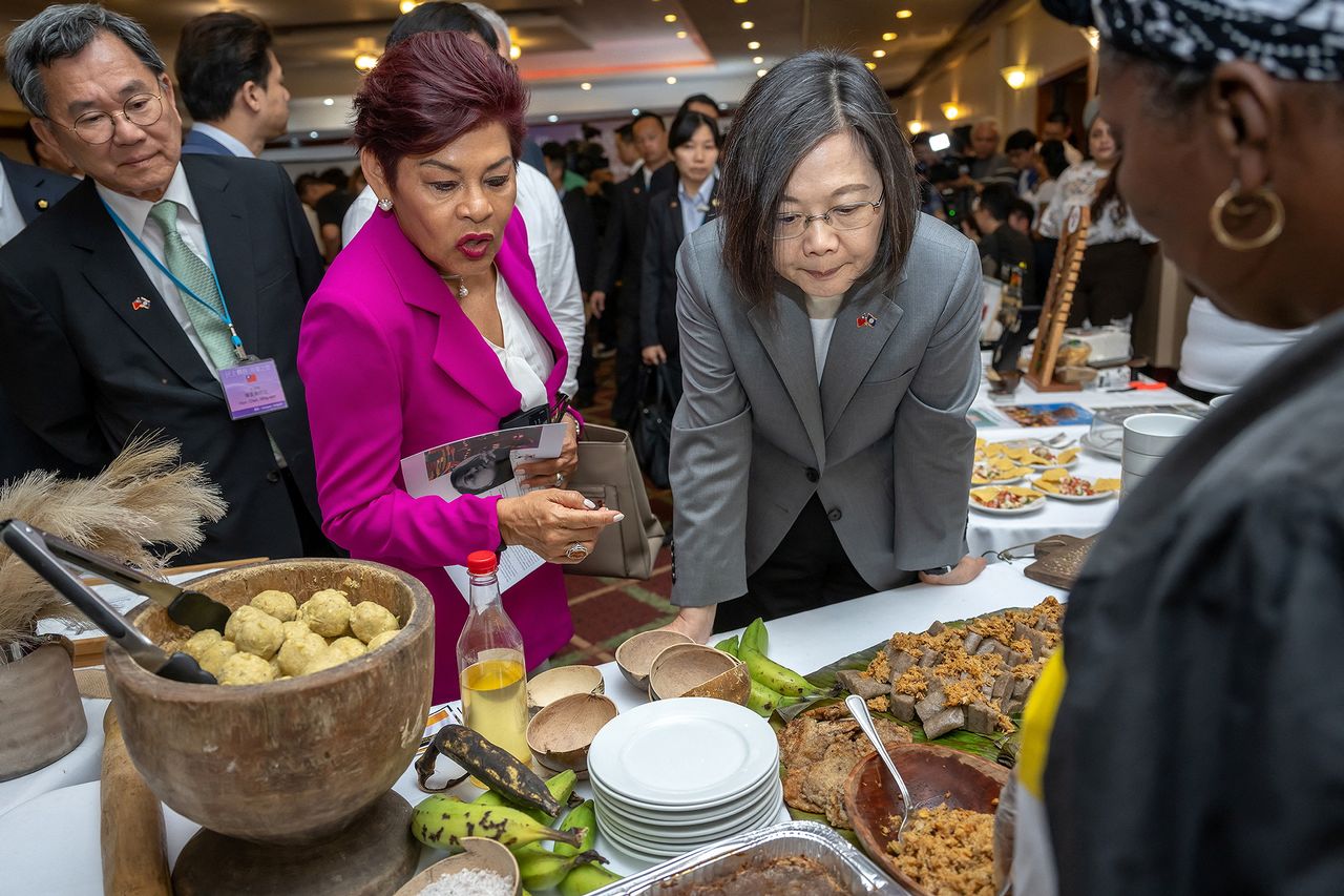 Lors de sa tournée en Amérique latine, Tsai Ing-wen a fait escale à Belmopan, la capitale du Belize, où elle a participé à un événement sur l'empowerment des femmes. [Taiwan Presidential Office - Reuters]