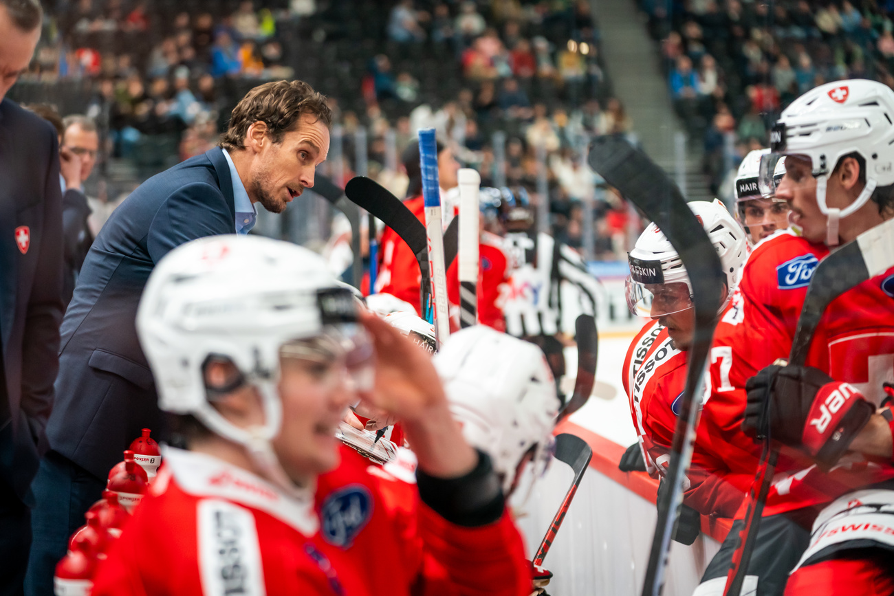 Liste Des Joueurs Sélectionnés Pour L'équipe De Hockey Sur Glace De La ...