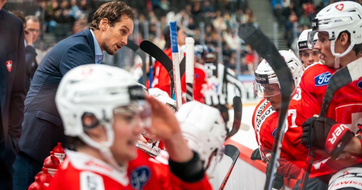 Liste des joueurs sélectionnés pour l’équipe de hockey sur glace de la Suisse.