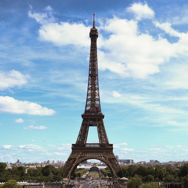 Deux touristes américains passent la nuit dans la tour Eiffel