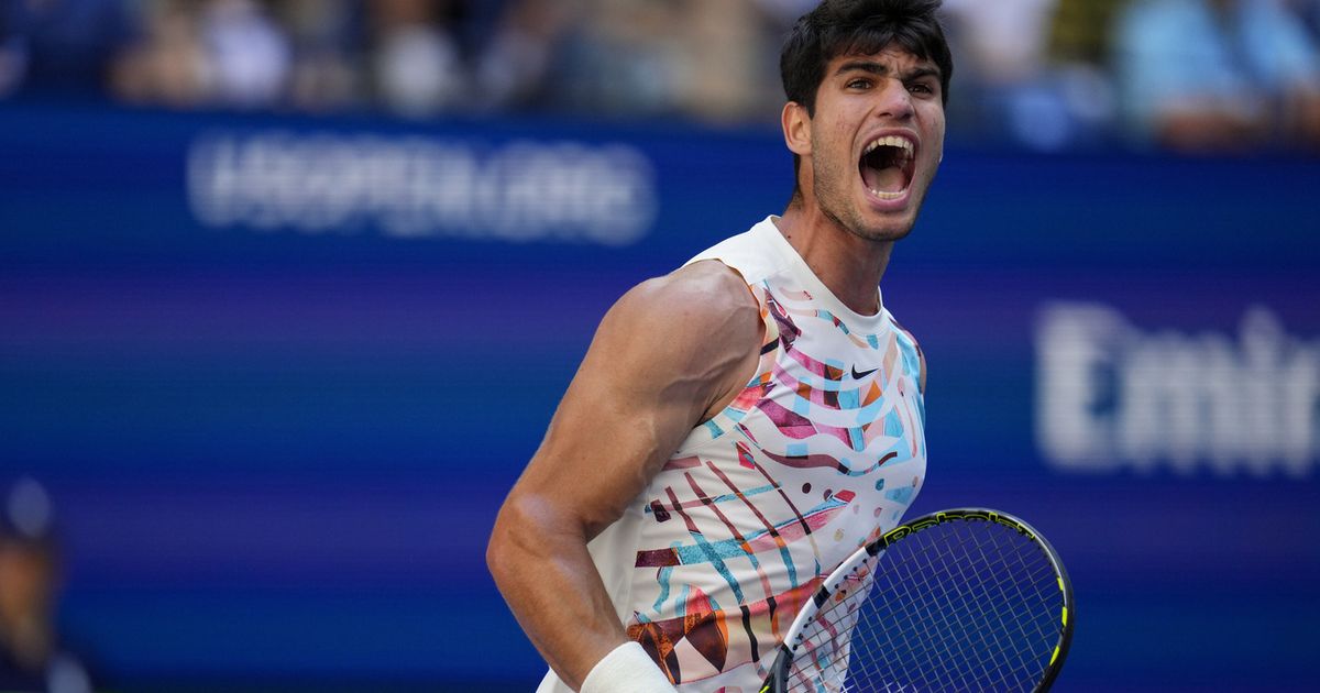 Carlos Alcaraz se qualifie pour les 8es de finale de l’US Open en offrant un spectacle spectaculaire