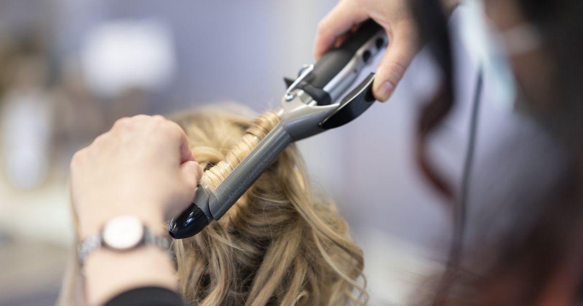 Swiss Hairdressers Set For Salary Increase: Historic Changes In The 